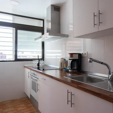 Apartamento Tirso De Molina דירה