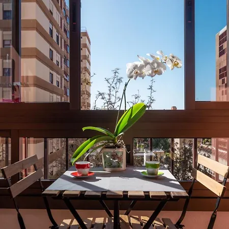Apartamento Tirso De Molina דירה *